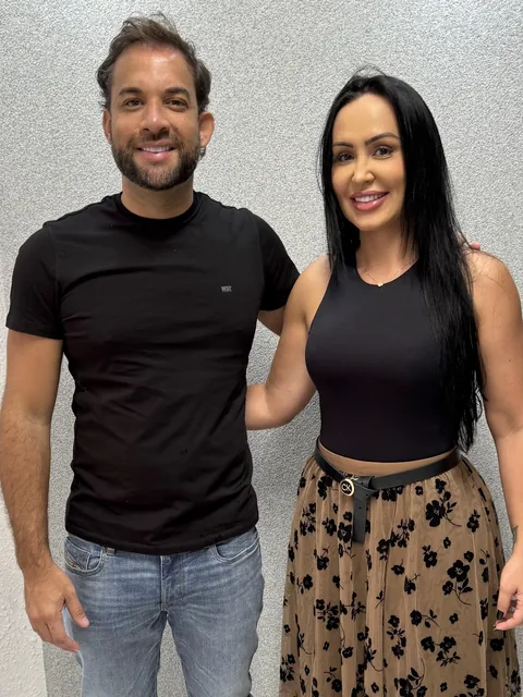 Dr. Rafael Reis com paciente na Clínica Viotto Belo Horizonte
