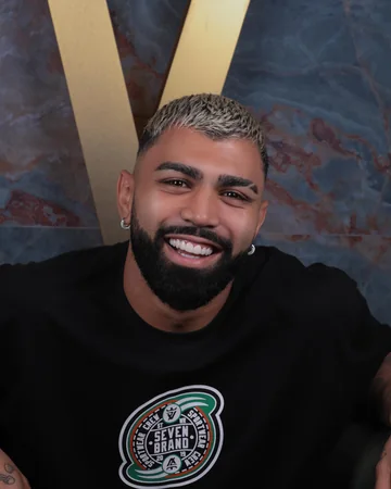 Sorriso de paciente da Clínica Viotto